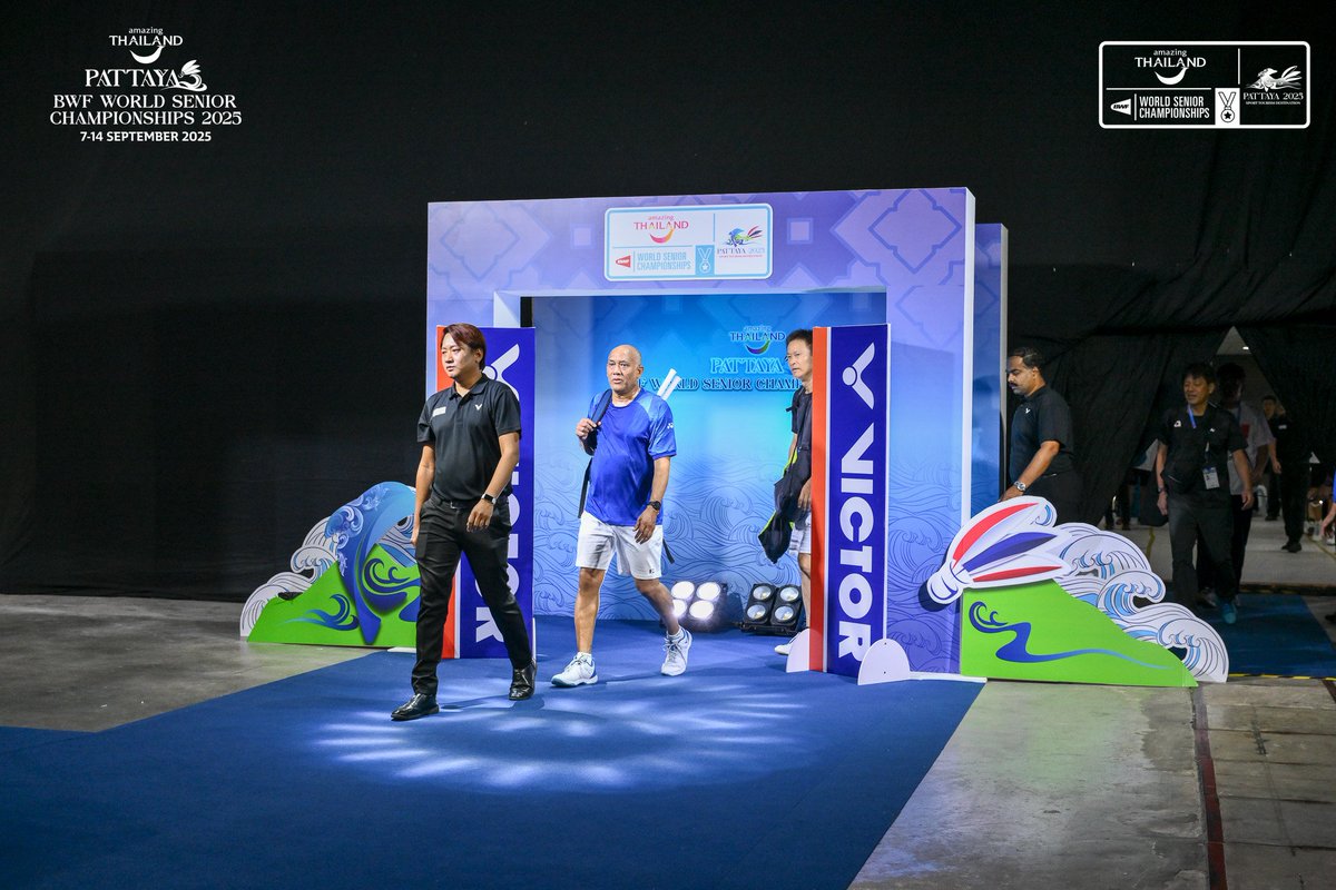 ปีนี้เป็นที่เหนื่อยเหลือเกิน เจอกันอีกทีปีหน้านะ Badminton Lover 🏸🏸🏸 บอบช้ำทั้งร่างกายและจิตใจ 😭😭😭 พยายามใช้ชีวิตให้มันปกติ แต่มันก็นะ ขออย่างเดียวนับจากนี้ พี่แพนิค ไม่ต้องมาบ่อยนะเหนื่อย 😭😭😭