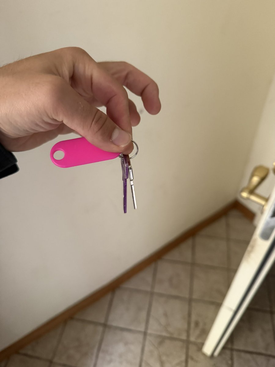 Første utleieobjekt er i boks og ruller bra, vil si oss godt fornøyd med kjøpet.

Budkrigen endte på 3 050 000-, 
Og med en årlig leieinntekt 320 000-, 
Går vi inn med en brutto yield på 10,49%

Mye spennende i vente for vinter kvartalet og ser frem til videre kjøp