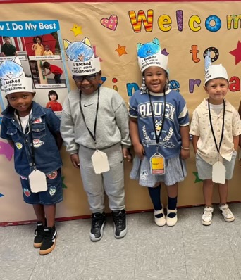 WESchools's tweet photo. Kindergarten students at Grant Elementary rocked their first week of school, just like Pete the Cat! With their positive attitudes and big smiles, they're ready to make this year the best one yet! #WeAreRebels #WeAreWilloughbyEastlake https://t.co/d8Os5BR3xd
