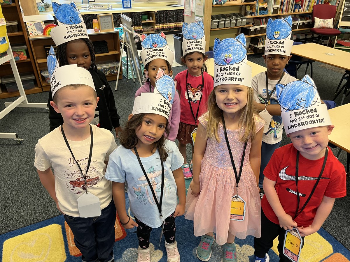 WESchools's tweet photo. Kindergarten students at Grant Elementary rocked their first week of school, just like Pete the Cat! With their positive attitudes and big smiles, they're ready to make this year the best one yet! #WeAreRebels #WeAreWilloughbyEastlake https://t.co/d8Os5BR3xd
