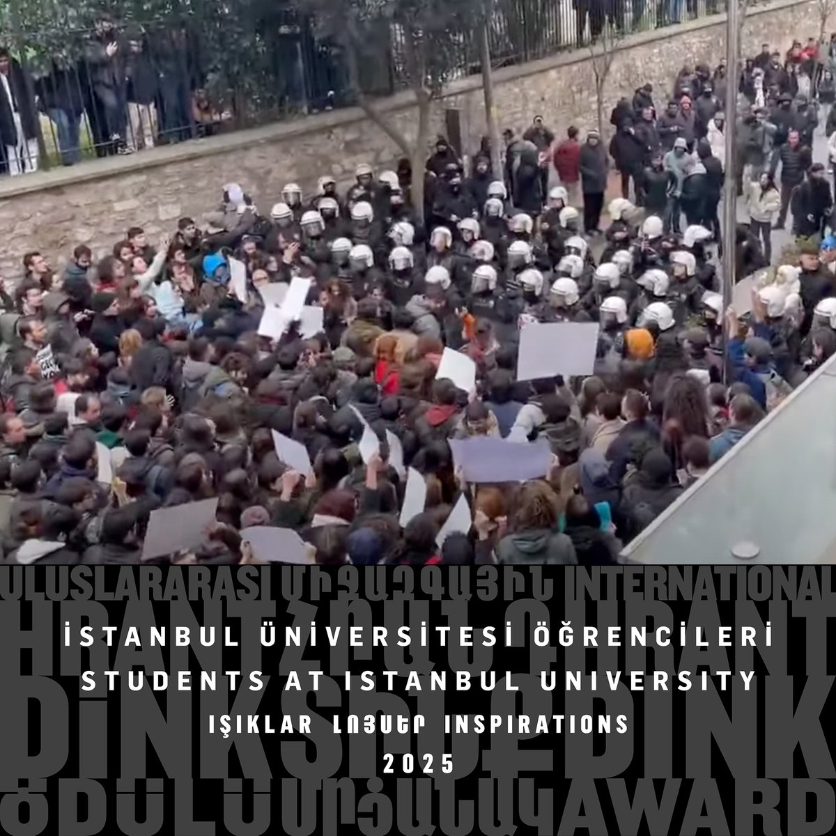 İstanbul Üniversitesi öğrencileri, seçilmiş belediye başkanlarının görevden alınmasına karşı kampüste protesto başlattı. Barikatları aşan gençler, korku duvarlarının yıkılmasının sembolü oldu. #HrantDinkÖdülü #Işıklar2025 ile İstanbul Üniversitesi öğrencilerini selamlıyor.