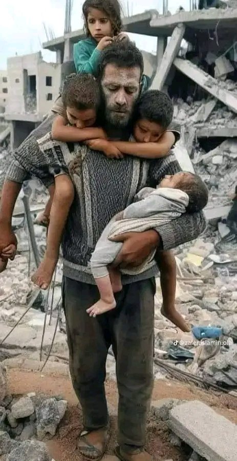 ¿Acaso no te duele ver una imagen como esta en pleno siglo XXI?
Es el #GenocidioEnPalestina por
#IsraelGenocida