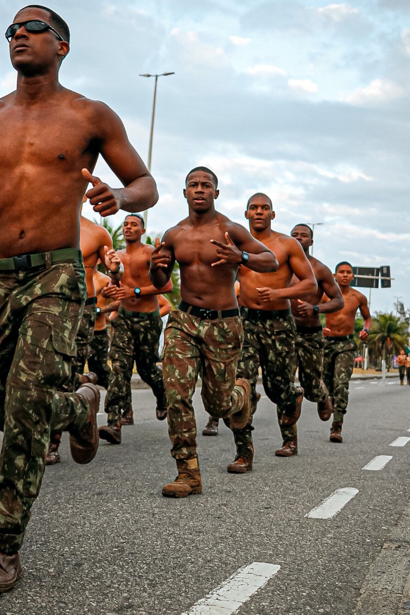 Campeão da corrida do paraquedista✍🏾🏆