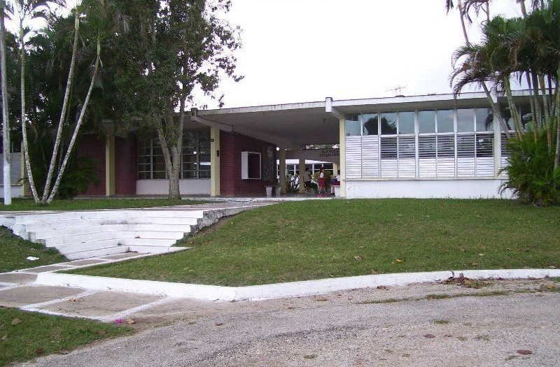15 de septiembre de 1971: Inaugura el Comandante en Jefe Fidel Castro en Meneses el seminternado Héroes de Yaguajay, la escuela prometida por Camilo Cienfuegos y realizada por la Revolución.
#TenemosHistoria
<a href="/rocdecubano/">Roberto Carlos</a>