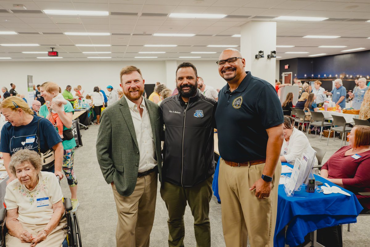 Rep. David Madsen (@repmadsen) on Twitter photo Incredible turnout at the Senior Fair! 🎉
It was a joy chatting with so many of you and sharing resources on health care, social programs, and more.
Shoutout to <a href="/RepNateDavidson/">Rep. Nate Davidson</a> & <a href="/RepJFleming/">Rep. Justin Fleming</a> for co-hosting, and to our vendors and volunteers for making the fair a success! ✨ Incredible turnout at the Senior Fair! 🎉
It was a joy chatting with so many of you and sharing resources on health care, social programs, and more.
Shoutout to <a href="/RepNateDavidson/">Rep. Nate Davidson</a> & <a href="/RepJFleming/">Rep. Justin Fleming</a> for co-hosting, and to our vendors and volunteers for making the fair a success! ✨