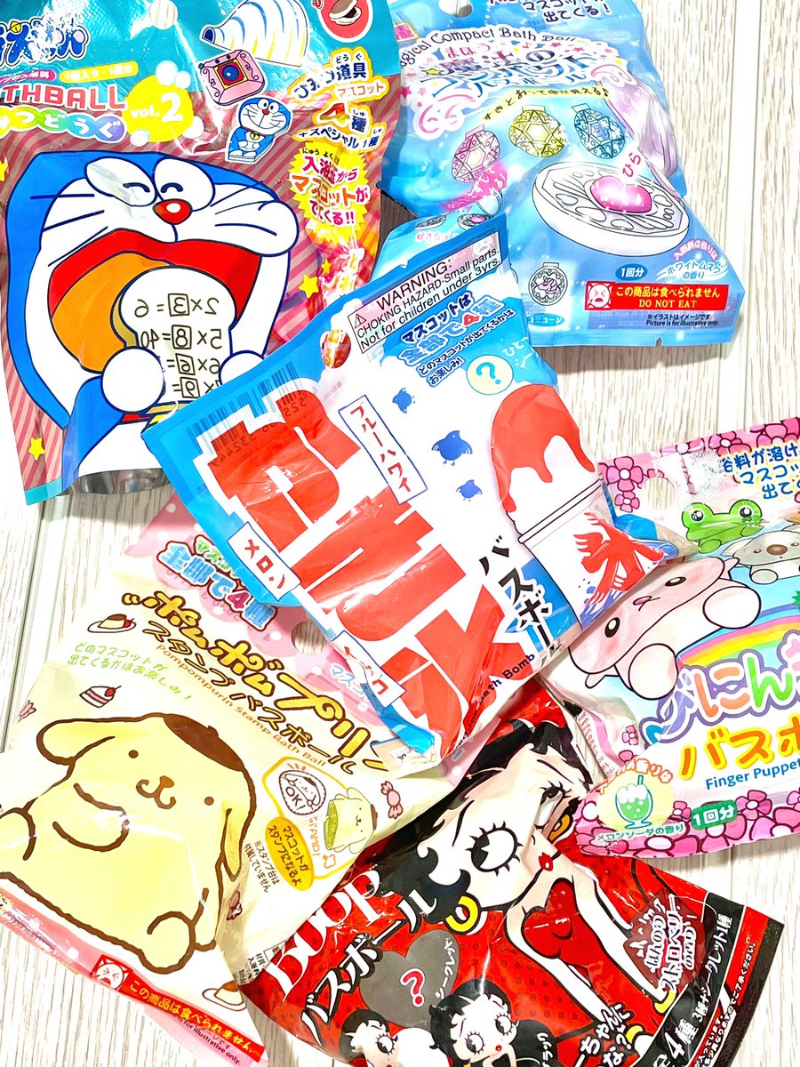 8월에 사고 단 1개도 쓰지않음
지금 때부자 상태 

(심지어 도라에몽 입욕제는 도라야끼향이래서 궁금해서 산건데 그냥 영원히 궁금해하고있음)