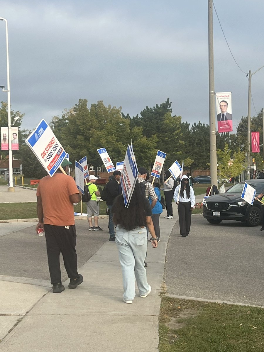 Day 3

Our strike is on …..
to protect the quality of our work and the future of this profession. 
Thank you to colleagues and community partners who are standing with us.
24 Colleges, across the province, stand in solidarity. #supportstaff #StrongerTogether #StrikeContinues