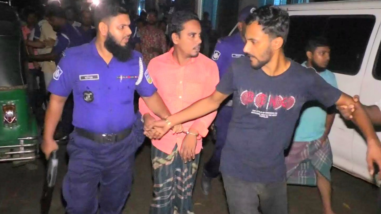 জামালপুরে গরু চোর সন্দেহে ৬ জন আটক