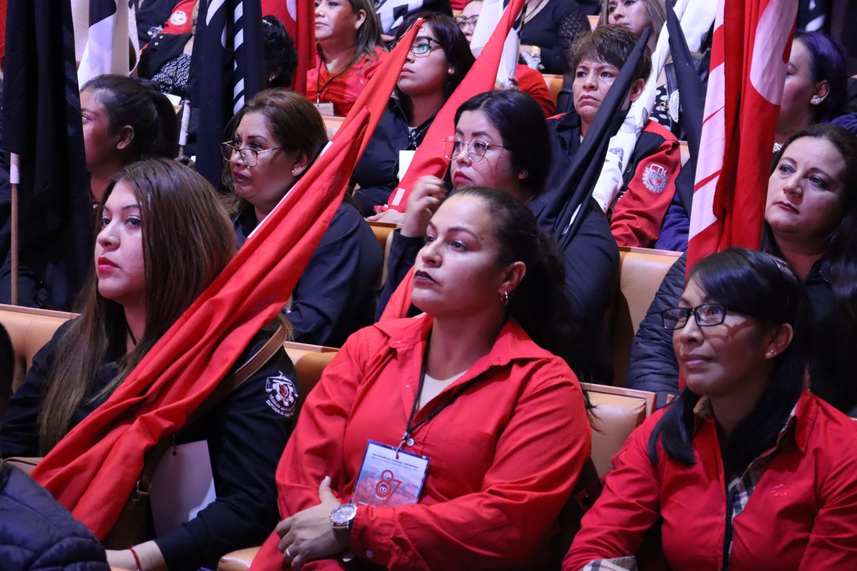 La participación de las mujeres en los sindicatos es clave para una democracia más justa e incluyente. ✊
El <a href="/PNUD_Mexico/">PNUD México</a>, con <a href="/CTM_MX/">CTM Nacional</a> y <a href="/INCTM_MX/">Instituto de Innovación e Investigación (INCTM)</a>:
✔️ Publicó una Política Sindical de Género
✔️ Desarrolla un Índice de justicia laboral
✔️ Impulsa talleres en 9 estados