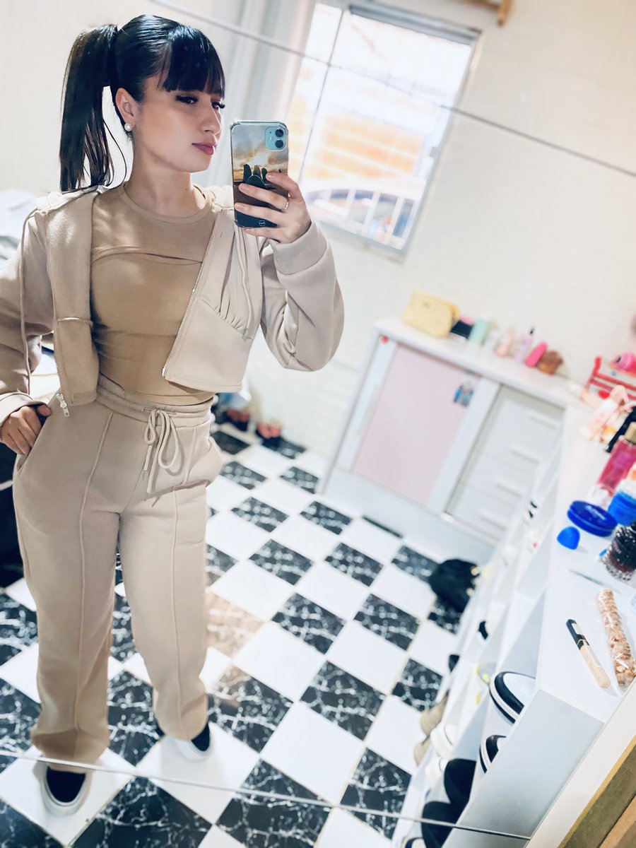 Valenttinaaa4's tweet photo. https://t.co/jvfAjtjHoX