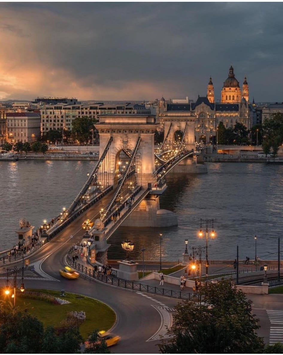 MayaWillia62662's tweet image. Budapest Hungary
