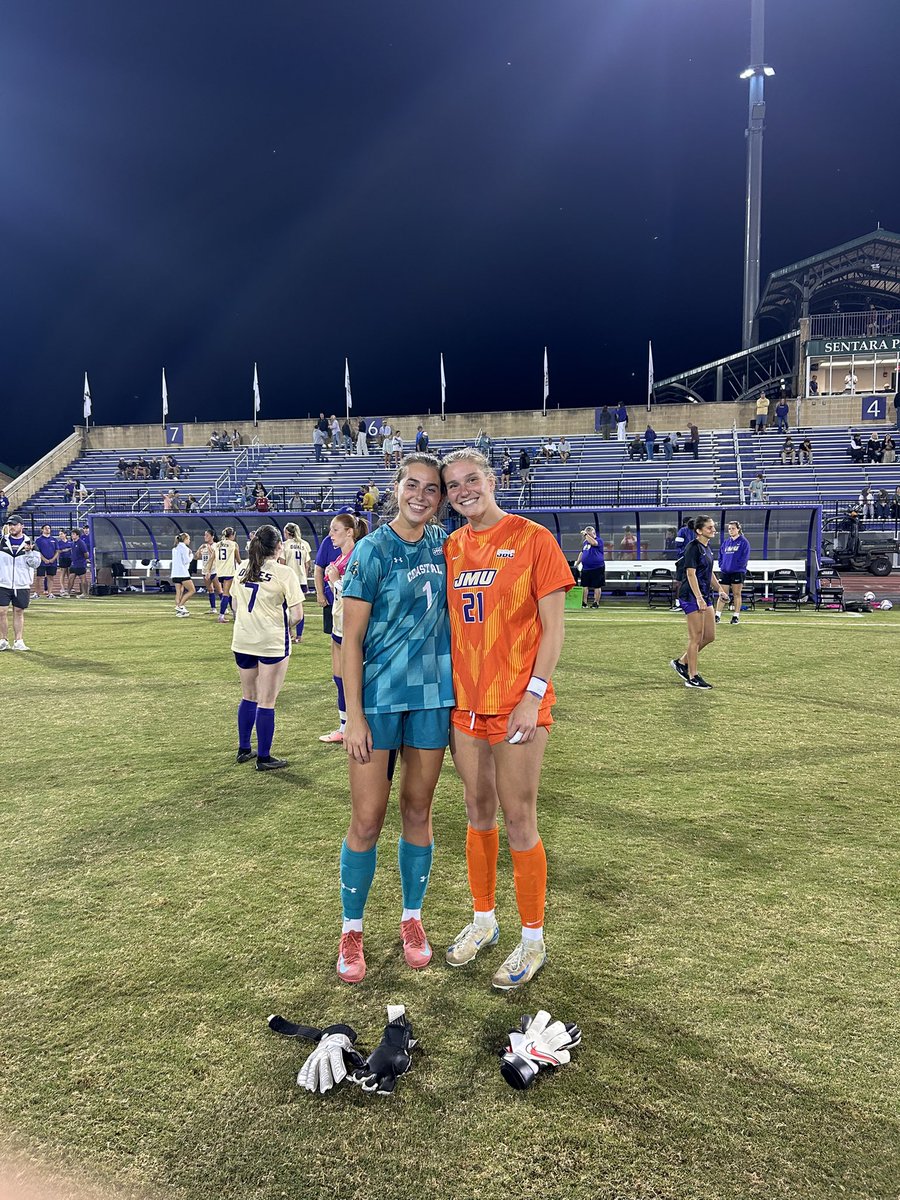 sofia decerb tweet media