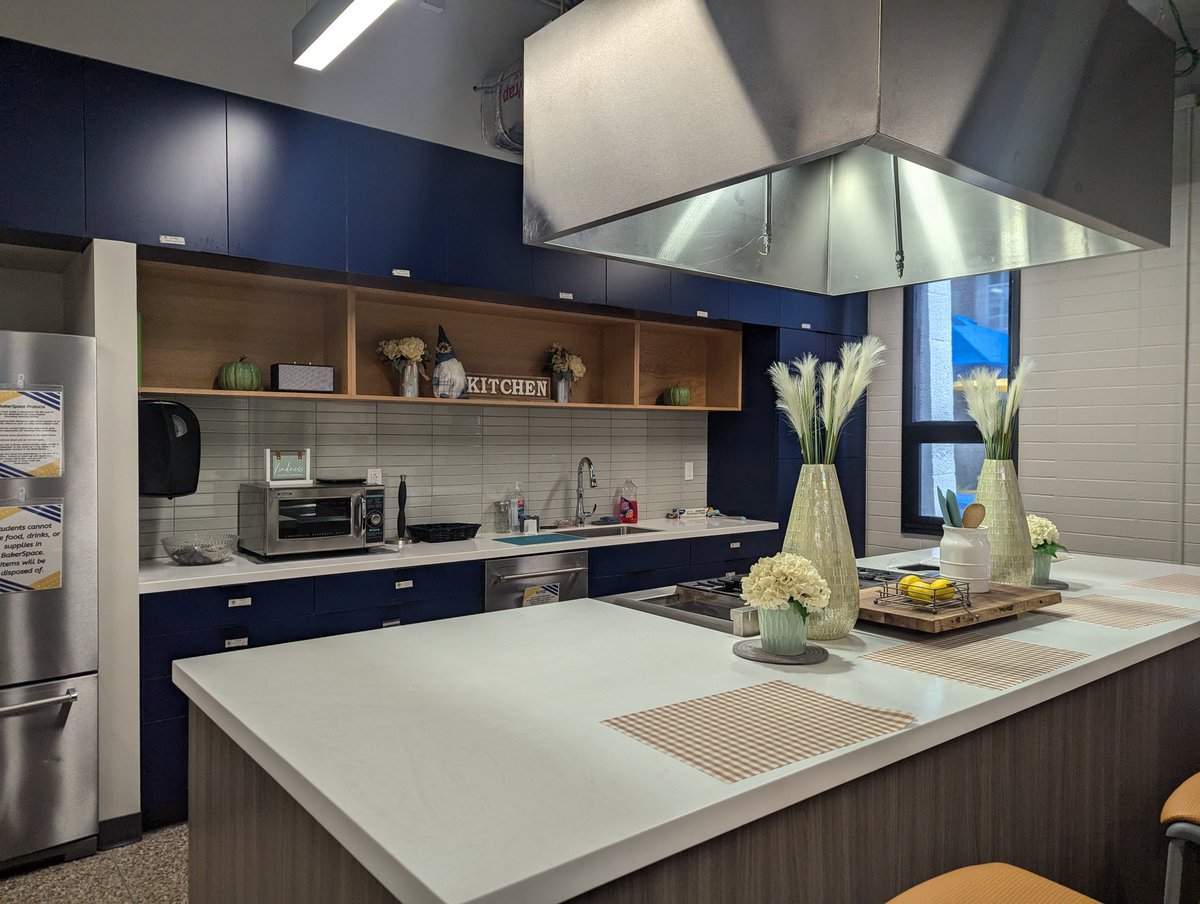 CollinsClassSC's tweet image. Thanks to @craftacademymsu @moreheadstate for an excellent Craft Academy tour today.

Spencer County 8th-10th grade students visited campus. Impressed! We loved the MakerSpace/Bakerspace, programs, and campus overview!