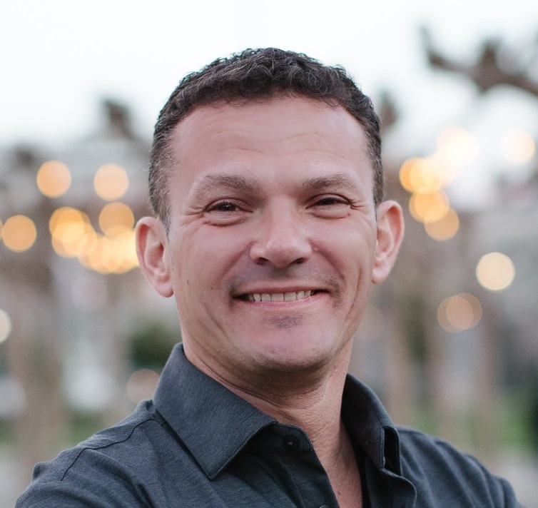 dlbcnai's tweet image. José M. Álvarez from NVIDIA will be the keynote speaker of #DLBCN 2025. Dr Álvarez leads the Autonomous Vechicle Applied Research Group at Nvidia, CA, USA (@NVIDIAAI ). 

Watch his interview with @neurofregides in 2024:
youtube.com/shorts/x6HBanJ…