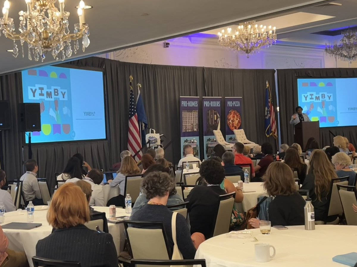 Molly Goodman 🏘️ tweet media