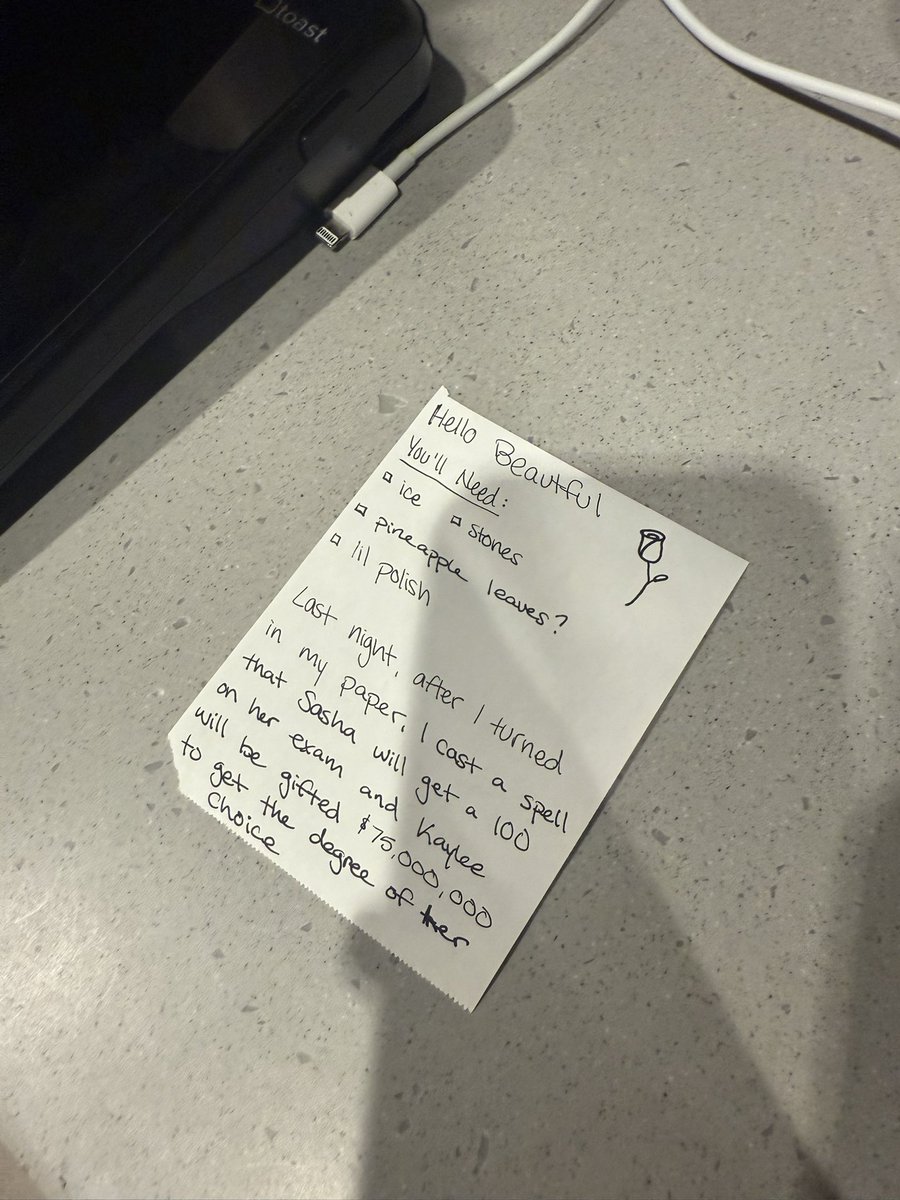 kaayleejuliet's tweet image. Lots of communication going on