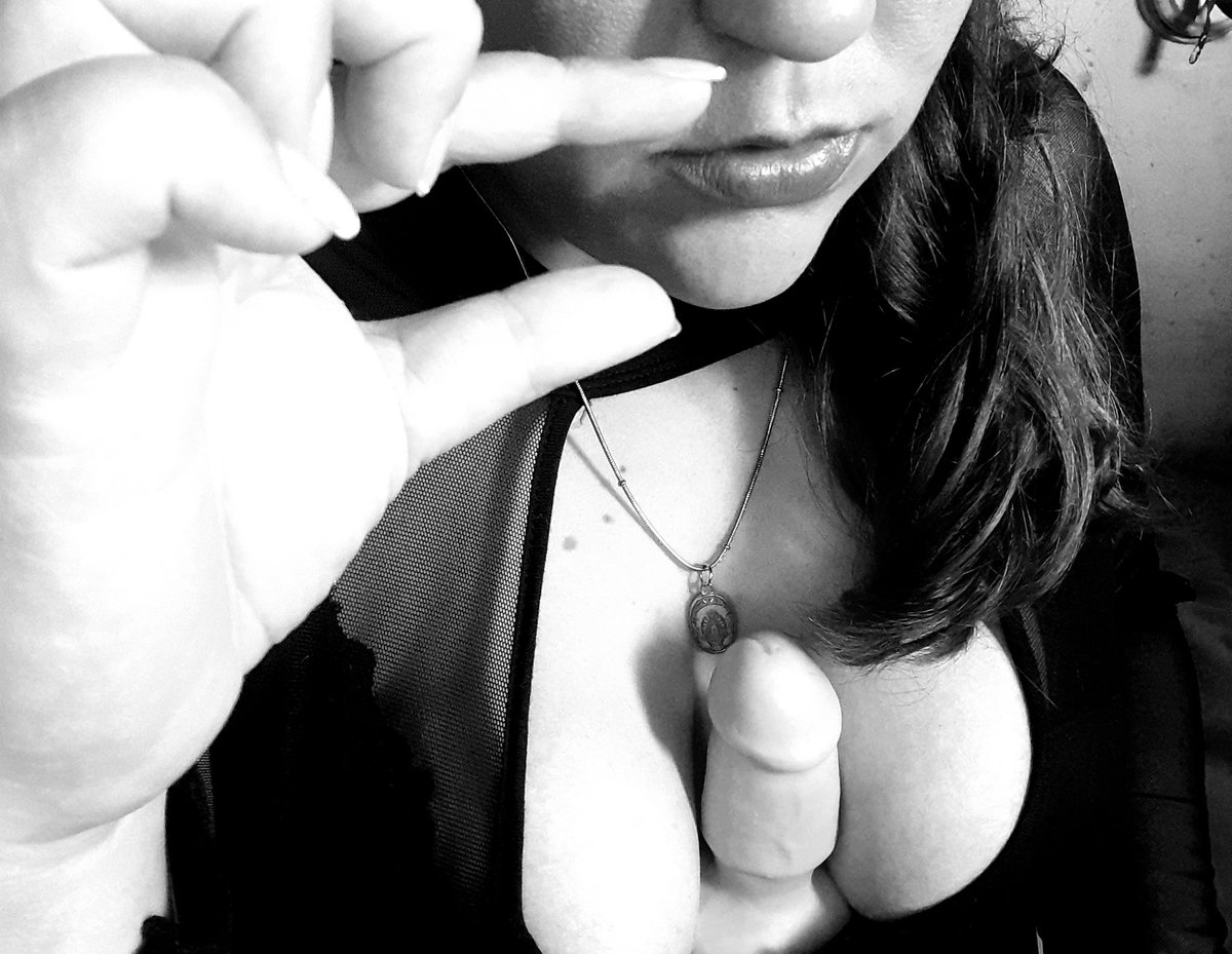 rubyinfierno69's tweet photo. Imagine walking into a porn casting with that thing... they wouldn't accept you as a background extra.🦐🤏

#femdom #sph #fypシ #OnlyFans #dominatrix #goddess https://t.co/y7d7qgUI9A
