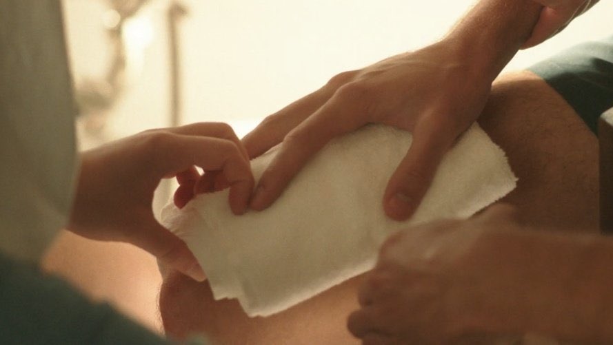 b8nrad's tweet image. Guys.