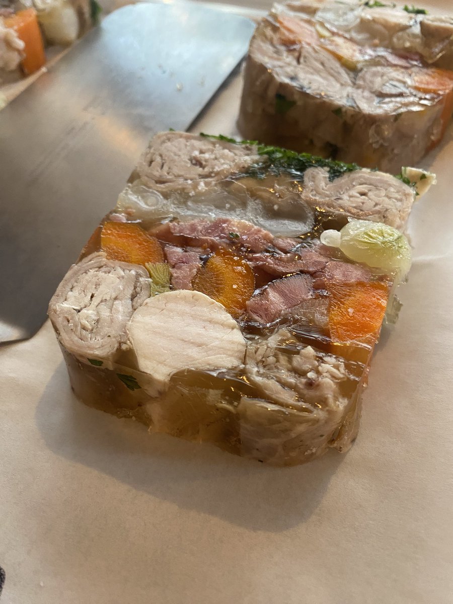 Rabbitbutt12's tweet image. ウサギ料理美味しそう🎵
人は魚でも動物でも有り難く御遺体をいただいて命を繋いでいる