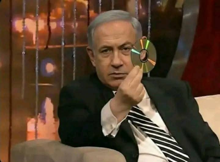 فيتو نتنياهو
اذا كان هذا السيدي هو اشارة للزعماء العرب والمسلمين بأن من تسول له نفسه اتخاذ اي موقف فأن علاجه موجود 
الكارثه كبيرة جدا. ان يكون العمل القذر. هو من يوقف سير اي موقف
زعماء الاسلام في ورطة