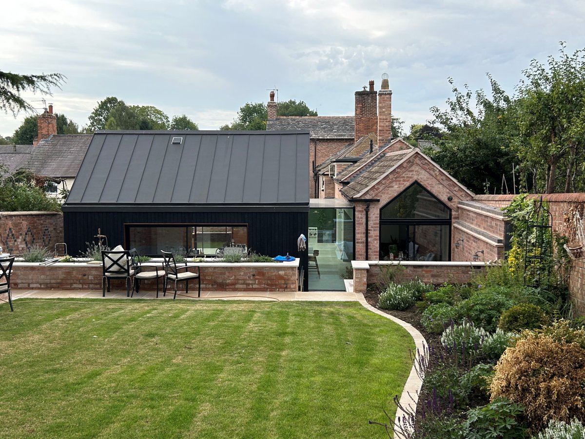 It's great to see a beautiful <a href="/HSSP_Architects/">HSSP Architects</a> design almost complete.

The Grade II listed family home has been inspirationally transformed to flow and fuse old with new, with a glass link allowing the original elevations to be read externally.