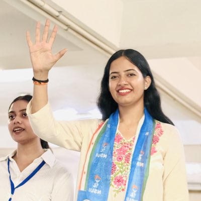 #NewProfilePic

वादा है हर पल हर दम खड़ी रहूँगी,DU के हर छात्र के हक़ एवं अधिकार के लिए लड़ती रहूँगी !

Ballot Number - 5️⃣

#JoslynForPresident #JoslynChoudhary