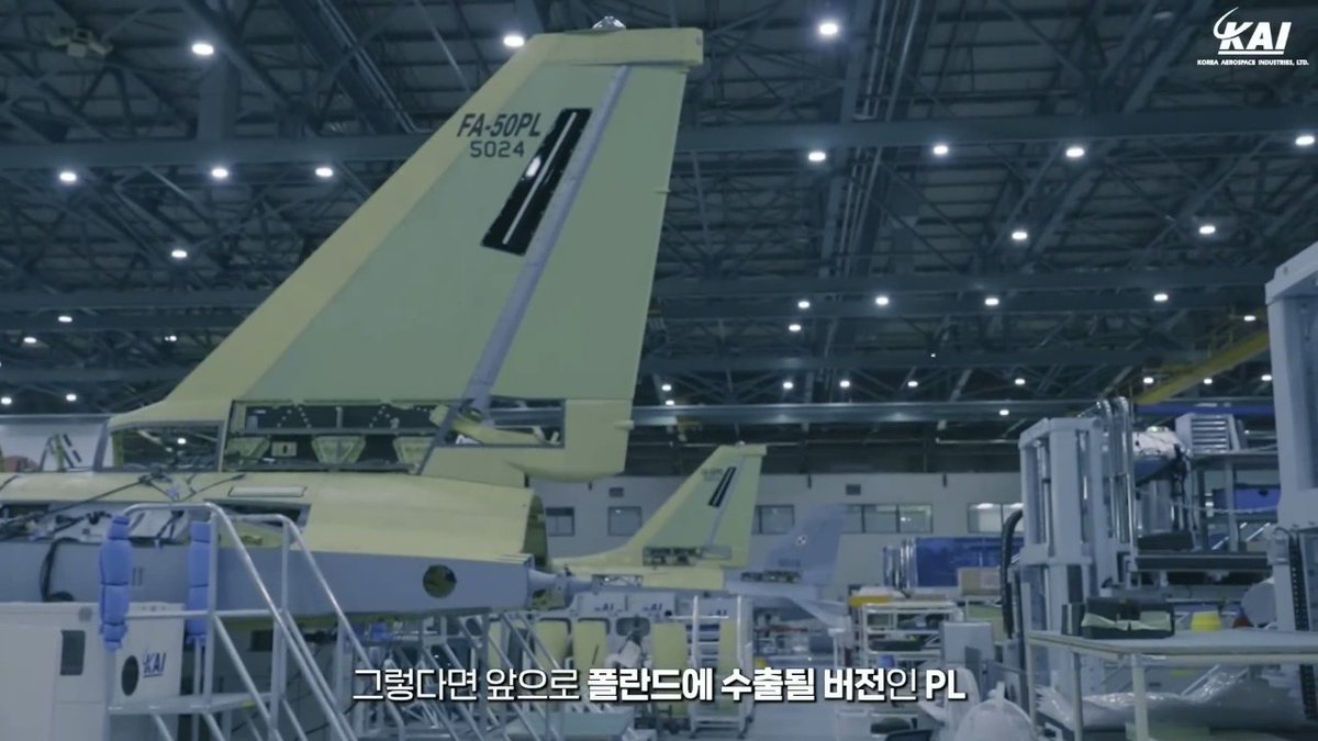jurgen142785553's tweet photo. 15.09.2025 (nieoficjalnie) Kolejny 12 już🇵🇱samolot #FA50PL na taśmie produkcyjnej w🇰🇷Korei
Statecznik z oznaczeniem FA-50PL 5024 (wskazujący na 12 egz 2 serii) ukazał się (chyba dość przypadkiem) w klipie #KAI dotyczącym budowy samolotów FA-50PH Bl 70 dla🇵🇭Filipin @PhilAirForce https://t.co/CyLrM3onKV