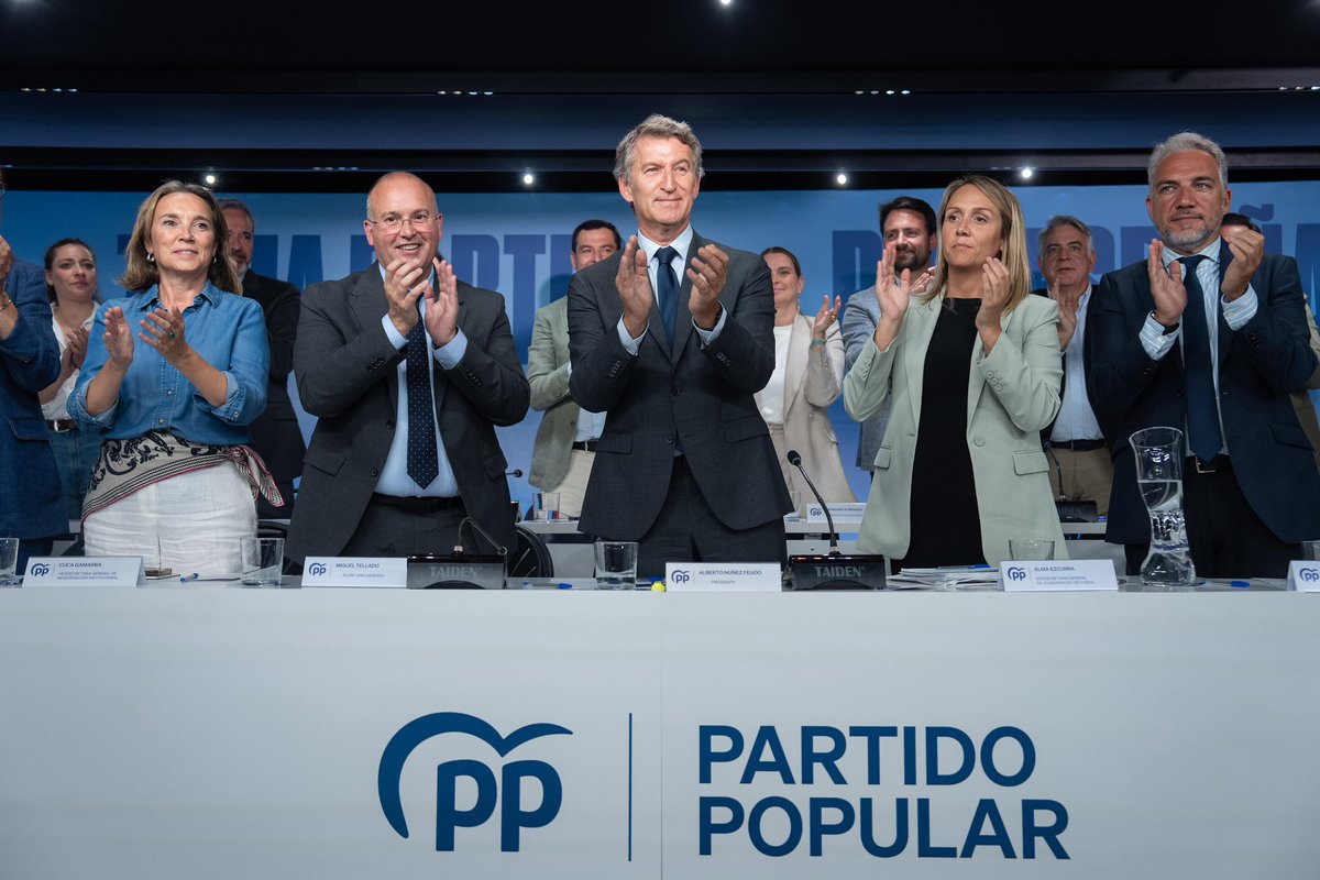 El pte de <a href="/ppopular/">Partido Popular</a> @Nunez_Feijoo devolverá a nuestro país el sentido común,  el sentido de Estado y la tranquilidad democrática.

Son más necesarios que nunca en un momento en el que Sánchez sólo se dedica a agitar y a dividir. 

Comité Ejecutivo Nacional.