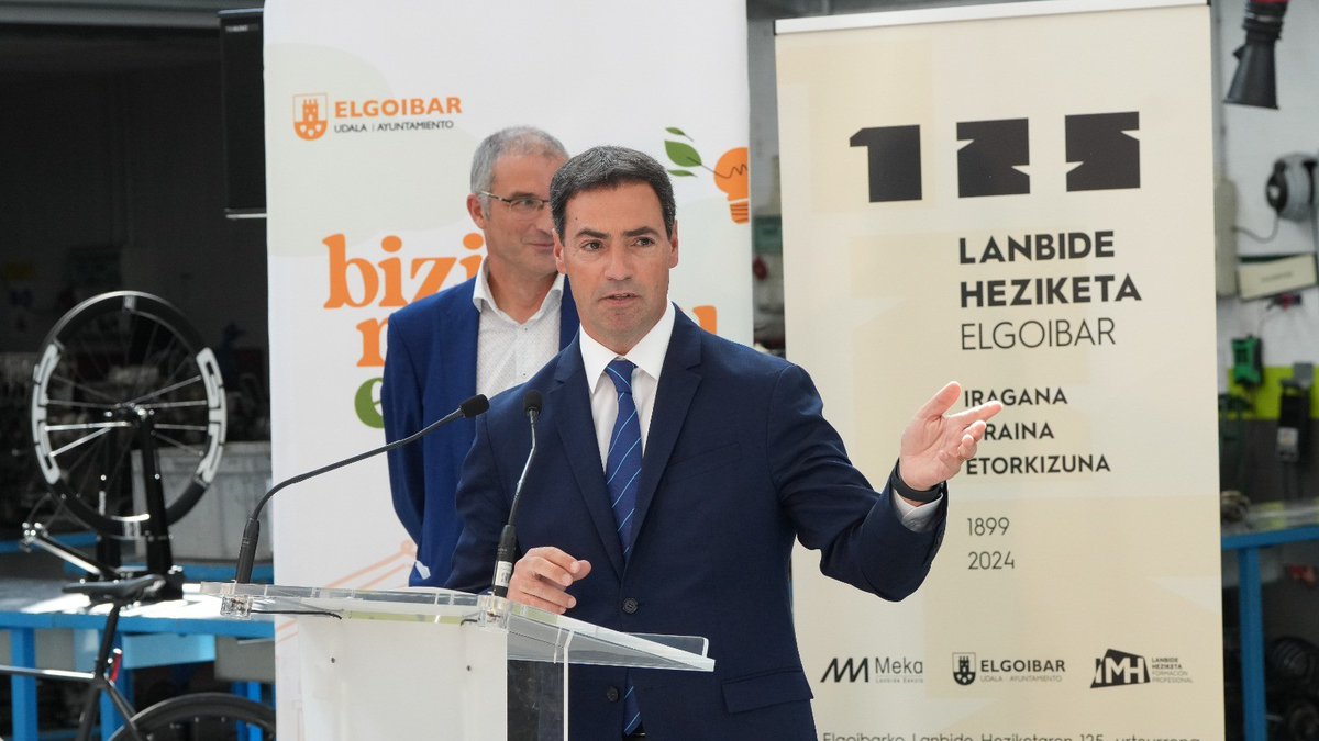 𝗣𝗿𝗮𝗱𝗮𝗹𝗲𝘀 𝗹𝗲𝗵𝗲𝗻𝗱𝗮𝗸𝗮𝗿𝗶𝗮𝗸 𝗠𝗘𝗞𝗔 𝗟𝗛𝗜𝗜 𝗯𝗶𝘀𝗶𝘁𝗮𝘁𝘂 𝗱𝘂 𝗟𝗮𝗻𝗯𝗶𝗱𝗲 𝗛𝗲𝘇𝗶𝗸𝗲𝘁𝗮𝗿𝗲𝗻 𝗶𝗸𝗮𝘀𝘁𝘂𝗿𝘁𝗲𝗮𝗿𝗶 𝗵𝗮𝘀𝗶𝗲𝗿𝗮 𝗲𝗺𝗮𝘁𝗲𝗸𝗼.