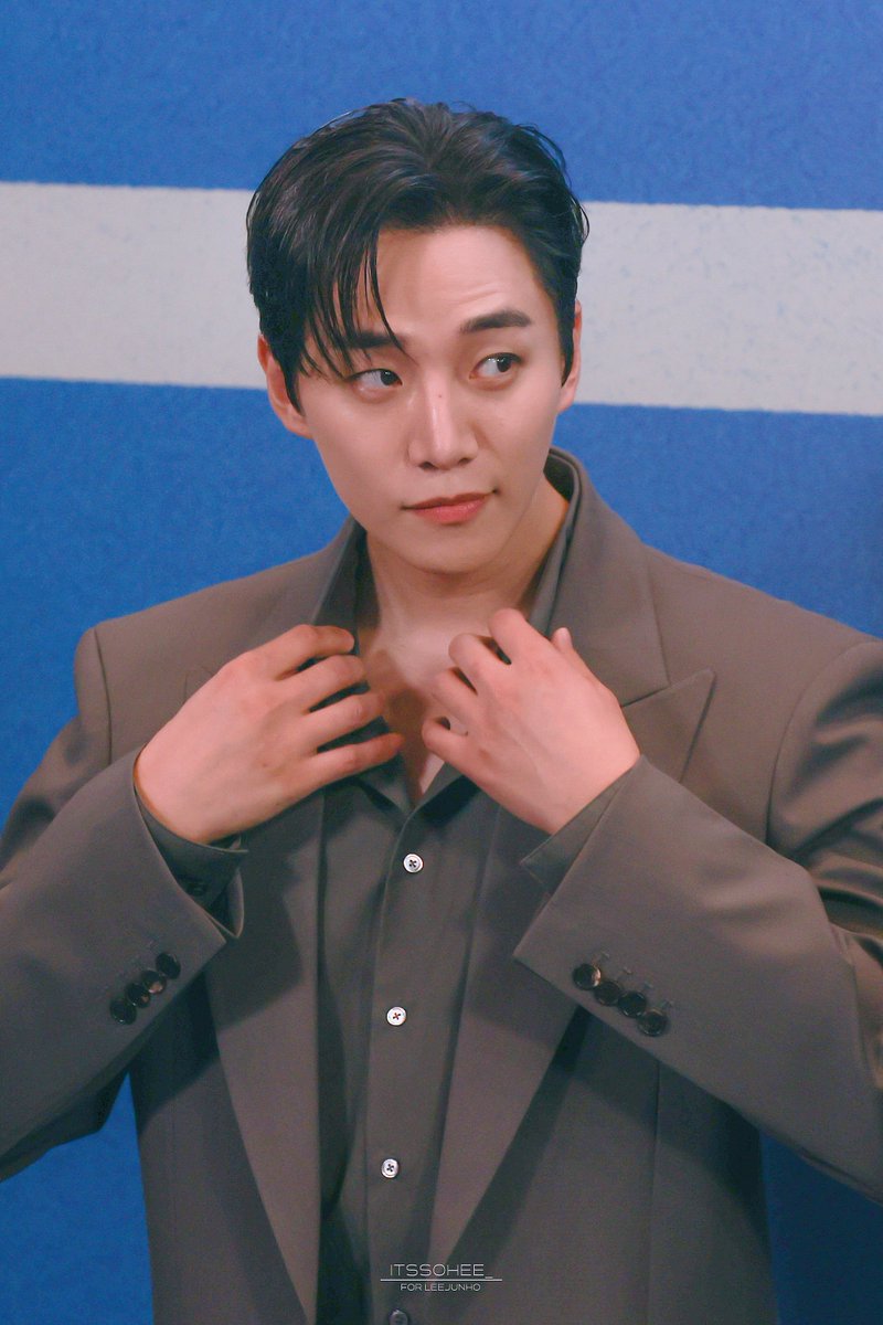 20250915 태풍상사 환영회 
-
까리한 강태풍 사장님 🥹
-
#이준호 #李俊昊 #LEEJUNHO #ジュノ #O3_Collective #O3CLTV #태풍상사 #태풍상사환영회 #tvN #태풍상사 #Typhoonfamily #같이달려tvN #스트리밍은TVING