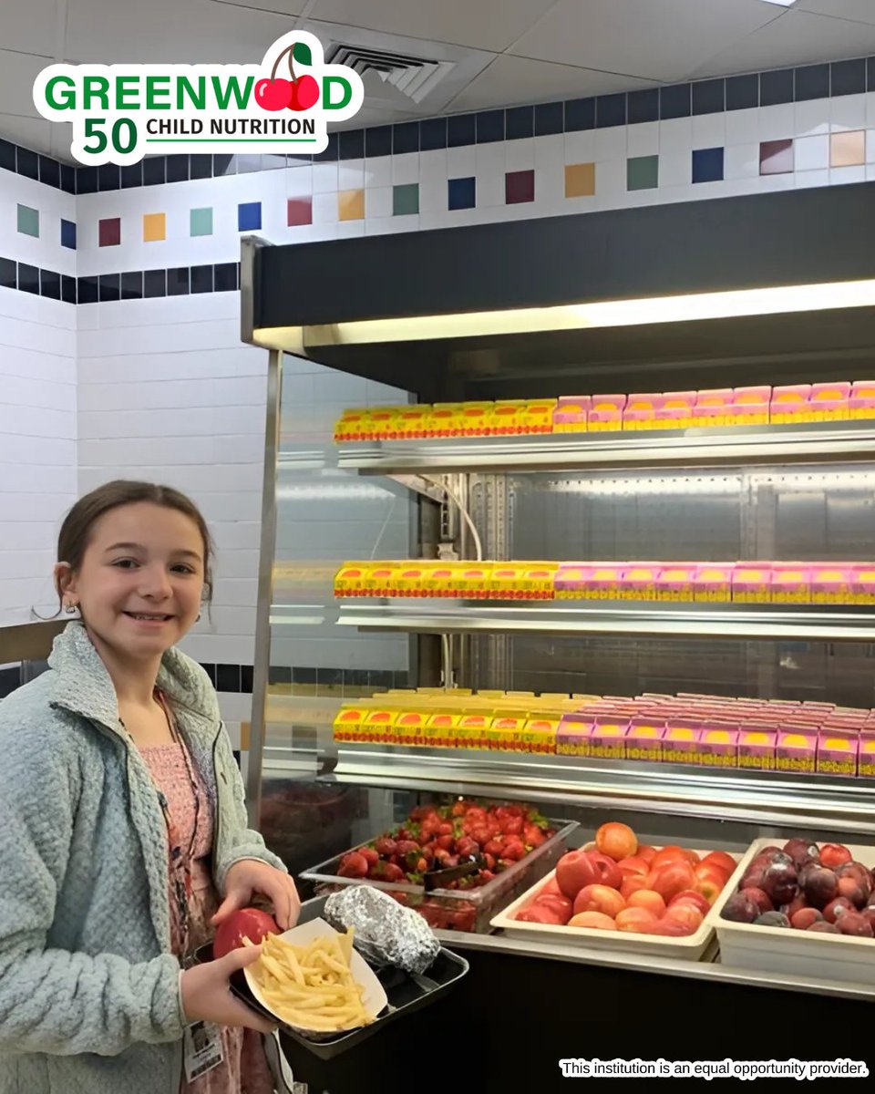 gwd50meals's tweet photo. Last Friday Westview Middle served delicious BBQ chicken. 🍗 🔥 Today’s lunch menu brings comfort food to the table with chicken pot pie for our middle and high school students. 🥧 🍴 😋 ✨

📸 Tonya Bowie 

@gwd50schools #weareD50 #Greenwoodsc #GreenwoodSouthCarolina #Greenwood https://t.co/rl6Ci7iDtj