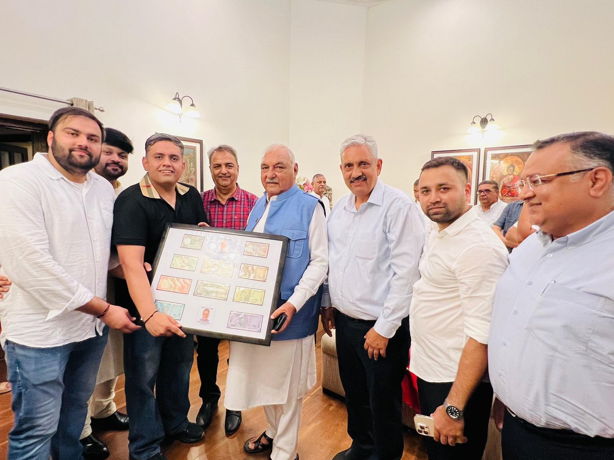 हरियाणा की शान, किसानों की आवाज़ और विकास के निर्माता आदरणीय चौ. <a href="/BhupinderShooda/">Bhupinder Singh Hooda</a> जी को जन्मदिन की हार्दिक शुभकामनाएँ।
आपका मार्गदर्शन हमें हमेशा जनसेवा और संघर्ष की राह पर आगे बढ़ने की प्रेरणा देता रहेगा। ईश्वर आपको लंबी उम्र और स्वस्थ जीवन प्रदान करे।
#HappyBirthdayHoodaSahab