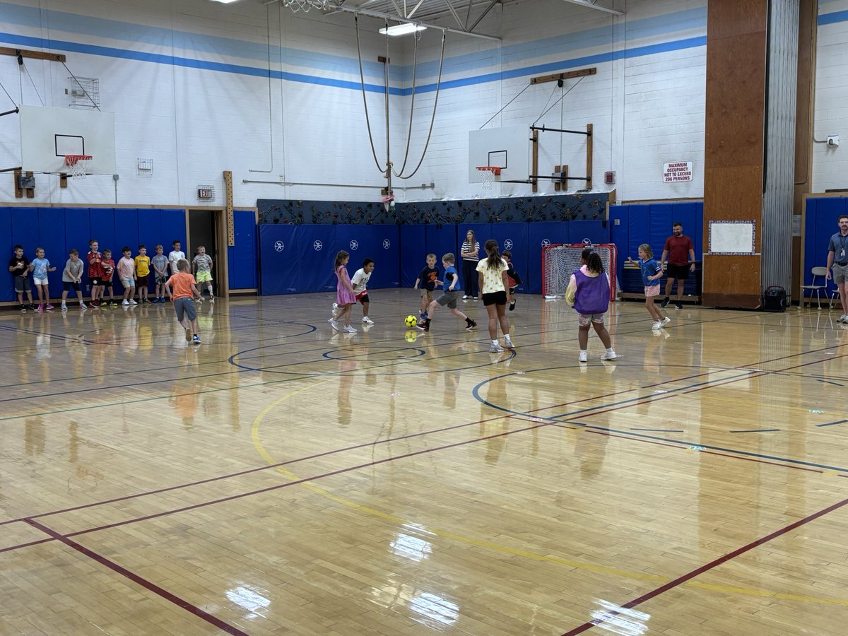 ROCKing and rolling on this Monday morning! <a href="/WestGeneseeCSD/">West Genesee Schools</a> #SplitRockRocks