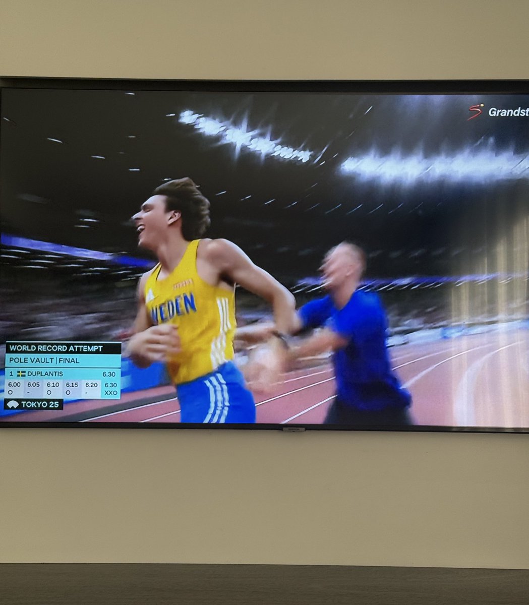Mrbankstips's tweet image. Duplantis breaks another world record! The greatest athlete in history? 🐐