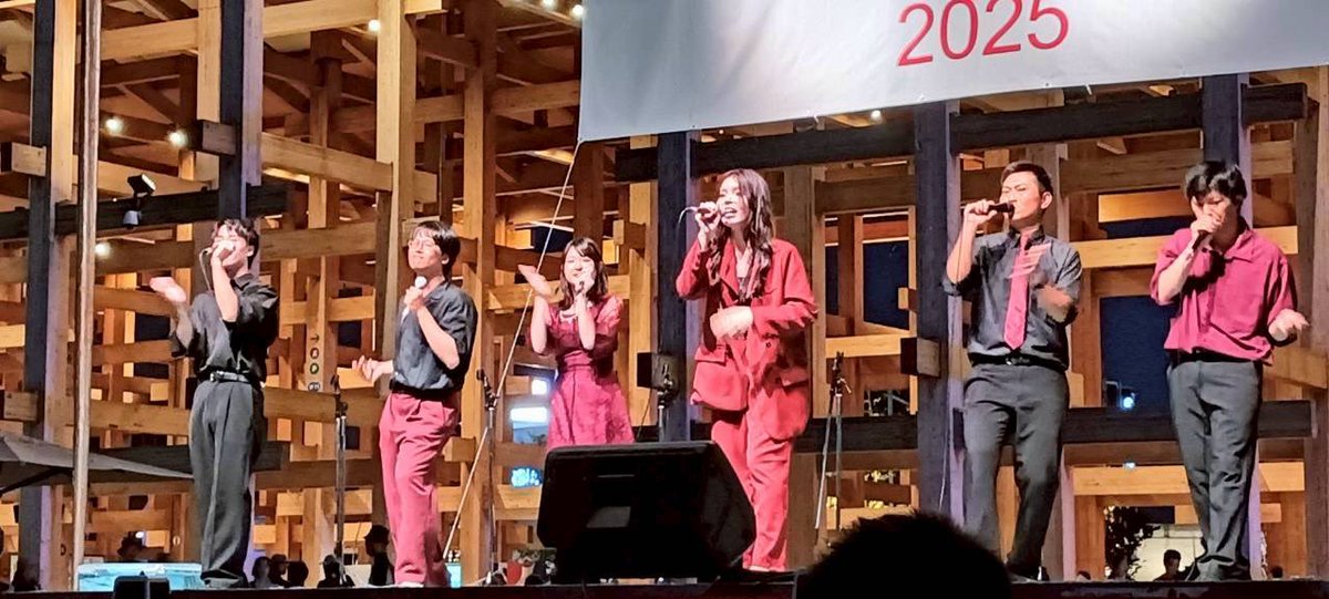 RubyRouge_2023's tweet photo. 🟦🟥アカペラEXPO 2025 無事終演！🟥🟦

スタッフの皆さん、共演者の皆さん、観に来てくださった皆さん、本当にありがとうございました！！😂😂

お陰様で、「万博で歌う」という人生で2度とないであろう素敵な経験ができました！✨

Thank you 謝謝 감사합니다🫶

#アカペラEXPO
#ガンダムポーズ https://t.co/0CQvR4yAzZ