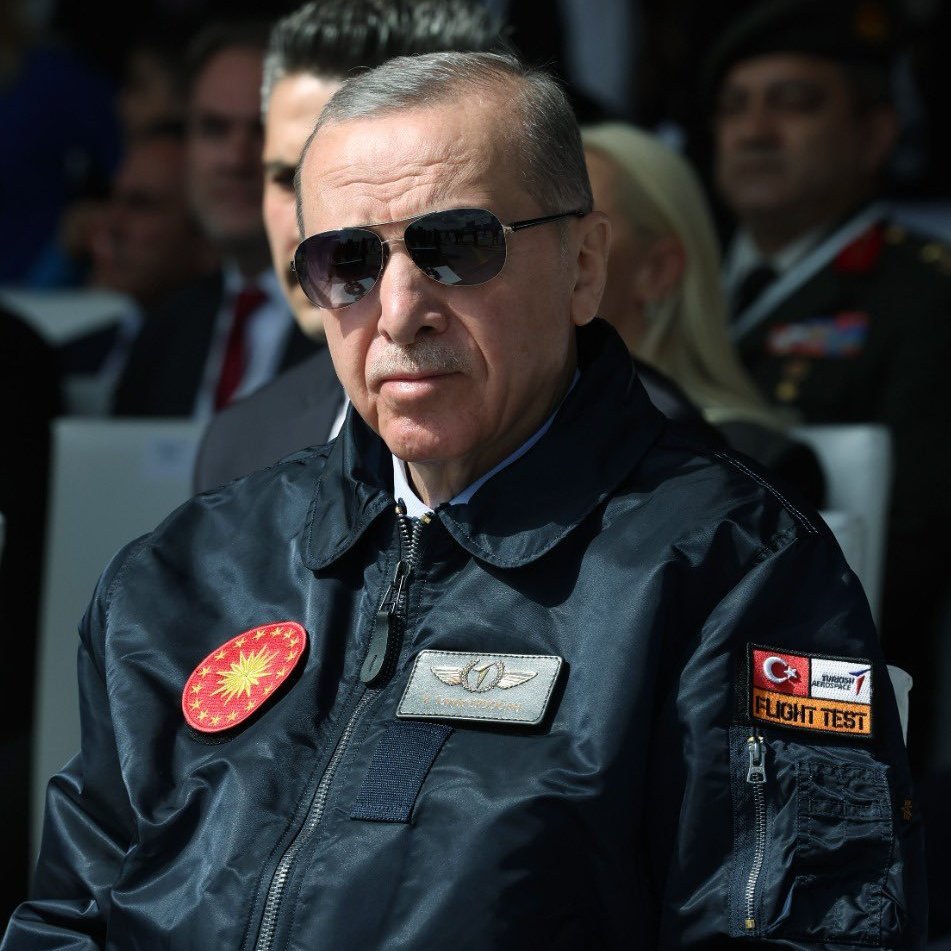 Cumhurbaşkanı Erdoğan: 

"Bizler 1967 sınırları temelinde, coğrafi bütünlüğü haiz, başkenti Doğu Kudüs olan Filistin Devleti vücut bulana kadar mücadeleye azimle devam edeceğiz"