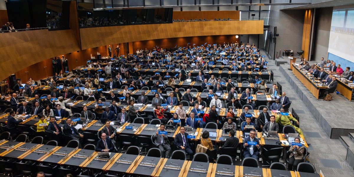 BelgiumUNGeneva's tweet photo. Very pleased to attend the ceremony on the entry into force of the #WTO Agreement on Fisheries Subsidies. This is a crucial instrument to protect our oceans and fish stocks. Important achievement for WTO and the multilateral trading system.
@NOIweala @wto https://t.co/0UVexj0Aej