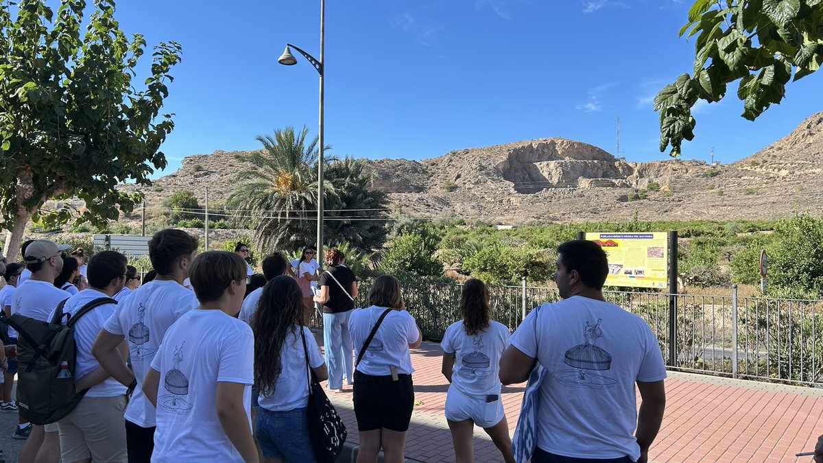 PSantomera's tweet image. Acompañamos en un viaje en el tiempo por nuestro pueblo, al grupo Sarau Alcudienc de Alcudia (Mallorca), quienes han estado este fin de semana con Grupo local de Coro y Danzas de Santomera en el 33 Festival de Folklore.