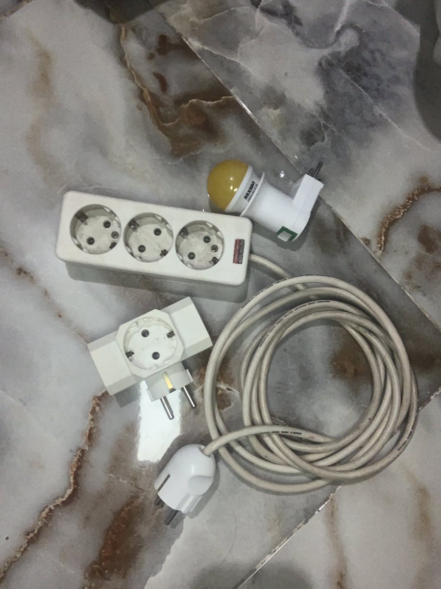 diarynom_3271's tweet photo. @unicelounge nih pre💗 rice cooker, setrika, teflon &amp; sutil, stop kontak. Yang minat bisa dm📩 https://t.co/Utz6nRPpK7