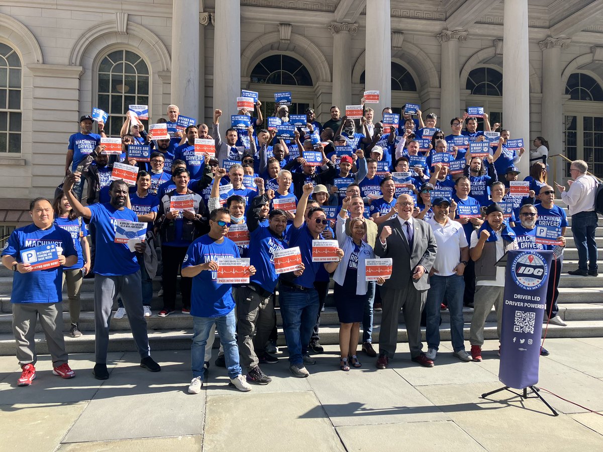 Over 80,000 NYC drivers and only 31 FHV parking zones in New York City. Today, drivers are calling on the City Council to pass Intro #1000 and give rideshare workers access to commercial parking spots to get access to restrooms, food, and the dignity they deserve.