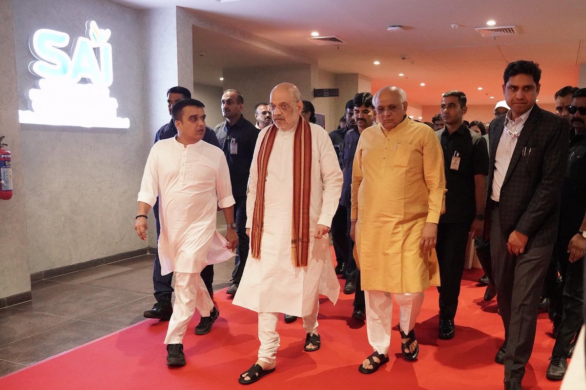 SAI_Gandhinagar's tweet image. Sports Authority of India's National Centre of Excellence (NCoE) is now open at Block B of the Veer Savarkar Sports Complex in Ahmedabad. This new hub will train promising athletes and help them reach their full potential! 🏅
#NCoE #NaranpuraSportsComplex #AthleteDevelopment