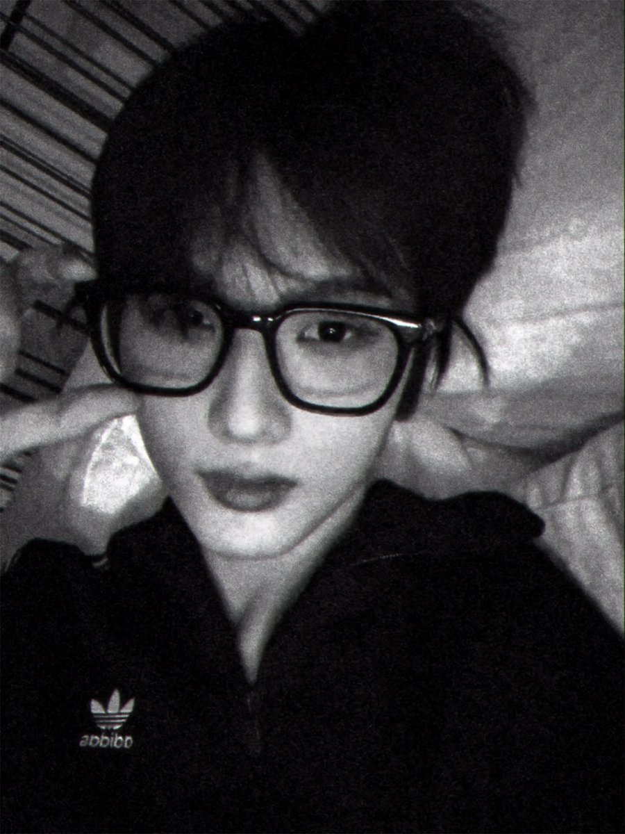 glaivitis (@gh0stlvq) on Twitter photo 