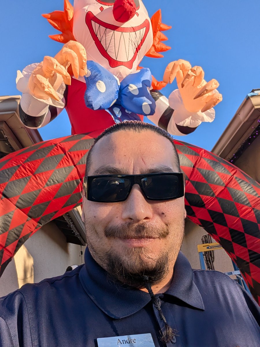 cripiechuccles's tweet photo. Good morning beautiful ppl 🌞 had a great workday yesterday, another 12000k step day and 9 hours of fun haha! Let's start this Monday with positive vibes! Let's make sure we are lifting each other out!! 
Did some Halloween decorations so I'm stoked! 
@MasteringRumble @rumblevideo @GamingOnRumble how are we today. W to the community thank you for being you! Live chillin in chats makes my day go by! Hope everyone is have a great period this month! Remember it's a marathon not a race. Lounge closed till wed! But I'll be out there as your plus one! 
Let's grow!