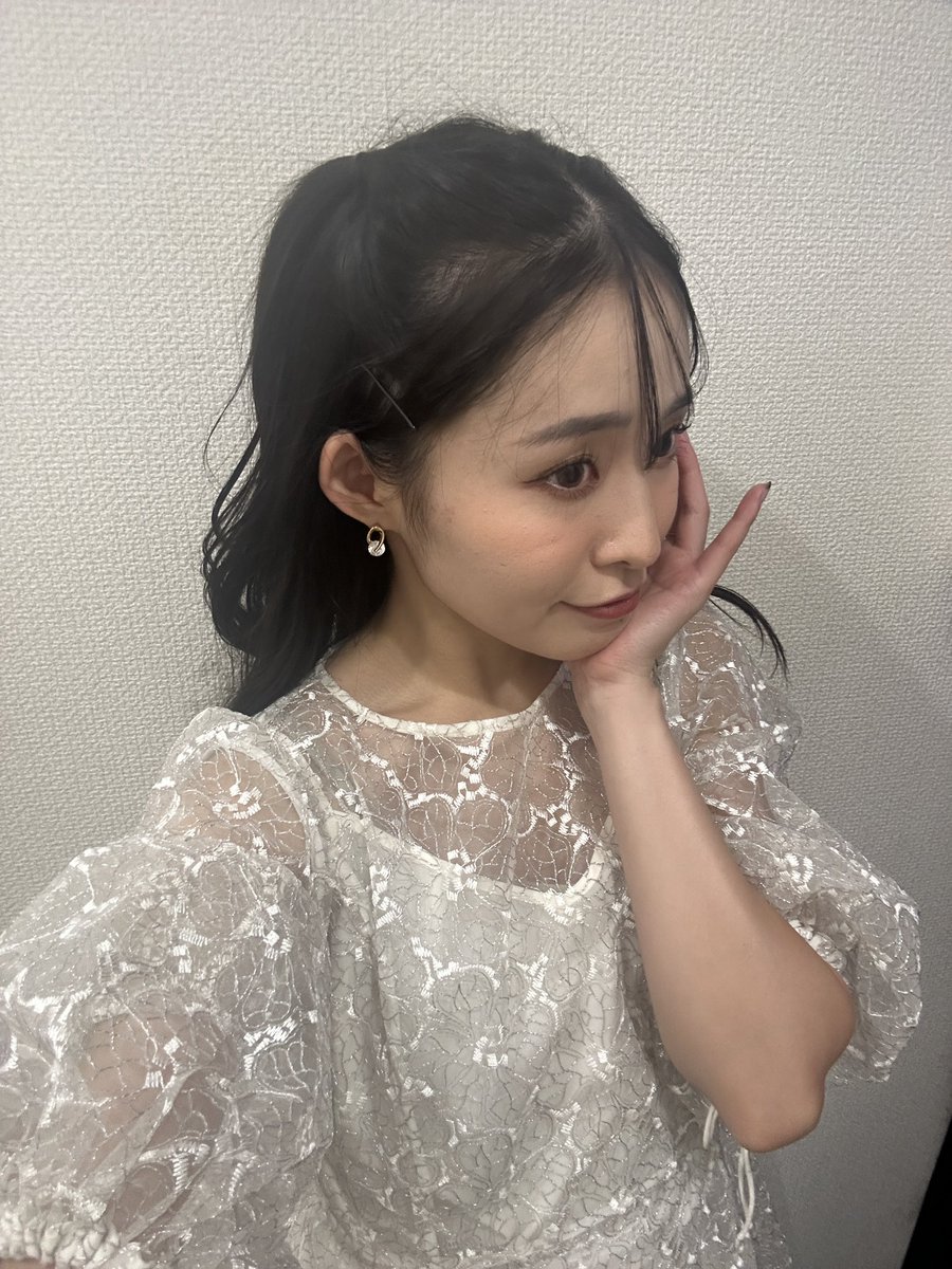 nono__vu's tweet photo. 昨日はStarlight Preludeありがとうございました🌟
ラストライブが四月一日の主催で、みんなに見届けてもらえてよかったです🥰🙇🏻‍♀️
踊ってみた人生楽しくて幸せだったよ〜！
来てくれた方、配信で見てくれた方ありがとう！

4枚目は酔っ払いののと何時でも俯瞰してる四月一日、笑 https://t.co/Ybma1jN1My