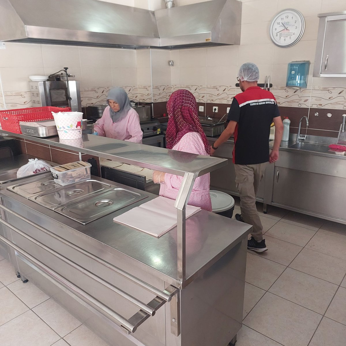 📚✨ 2025-2026 Eğitim Öğretim Yılı’nın başlamasıyla birlikte 👩‍🏫👨‍🎓 okul kantinleri ve yemekhanelerinde 🥪🥗 denetimlerimizi titizlikle sürdürüyoruz ✅👀
Sağlıklı nesiller için hep sahadayız! 💪🌿
<a href="/TCTarim/">T.C. Tarım ve Orman Bakanlığı</a>
<a href="/izmirtarim/">İzmir Tarım ve Orman İl Müdürlüğü</a>
<a href="/MstafaSahin44/">Mustafa ŞAHİN</a>
<a href="/ErdogrulCem/">Cem Erdoğrul</a>