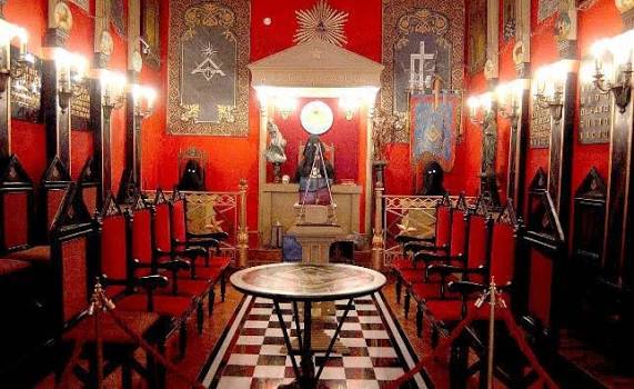 El Centre de la Memòria de Salamanca muntarà una recreació actualitzada d'una lògia maçònica

La nova estructura s'instal·larà en un espai proper al de l'actual sala maçònica

Per José Ángel Montero GACETA de Salamanca
masoneria-cat.blogspot.com/2025/09/el-cen…