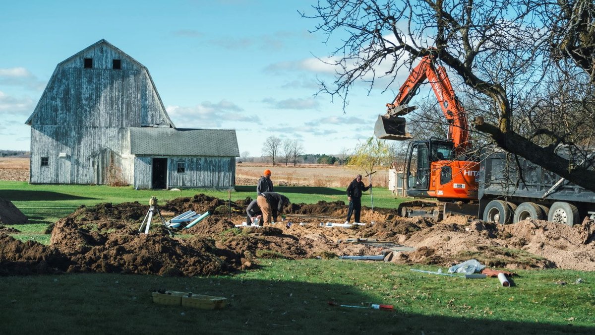 MichiganEGLE's tweet image. 💧 Septic systems serve over 1.3 million Michigan homes. Regular care keeps them working, protects our water, and saves money.

Learn how to maintain yours during #SepticSmartWeek: tinyurl.com/2mvmjywm