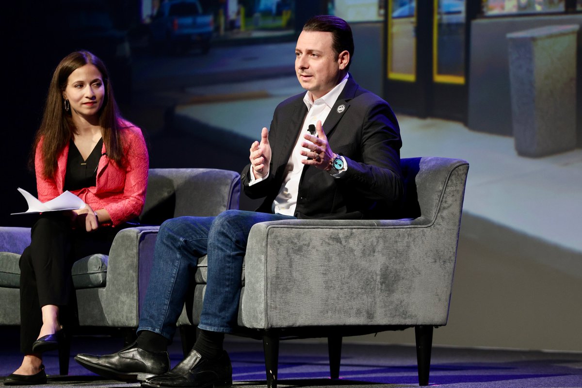 Wirelessnerd's tweet image. How is @ChurchsChicken using #AI? Here's one simple way the 73-year-old brand is doing it: their operations manual. CEO Roland Gonzalez shares simple ways that are effective at driving efficiency at #FSTec #FSTec25