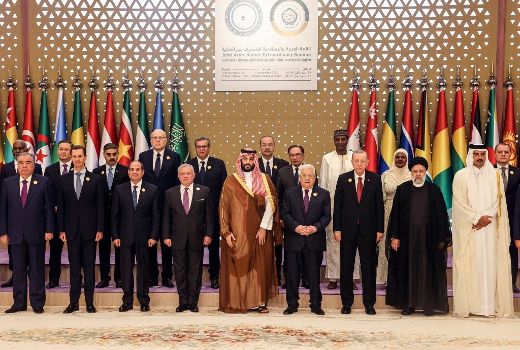 The Iranian president calls on Arab and Muslim leaders to unite to confront Israel.
