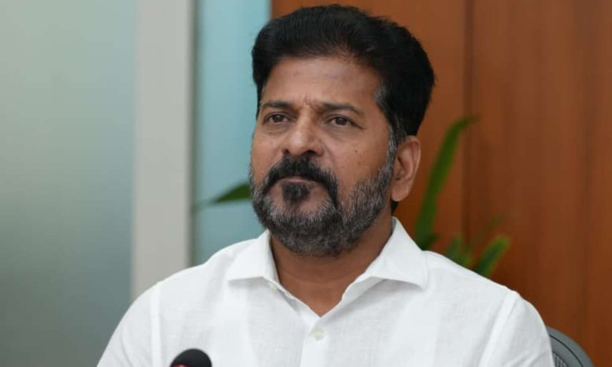 Charminar_News's tweet image. وزیراعلیٰ ریوَنت ریڈی نے ہدایت دی کہ ریاست بھر میں ایل ای ڈی اسٹریٹ لائٹس کی سخت نگرانی ہو اور سرپنچ ان کی دیکھ بھال کے ذمہ دار ہوں۔

charminarnews.in/led-streetligh…

#Telangana #LEDStreetlights #Revanthreddy